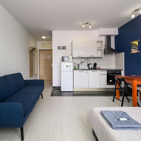 Sun Resort Residential Suite-Free Parking Garage Same Building Budapest Exterior foto