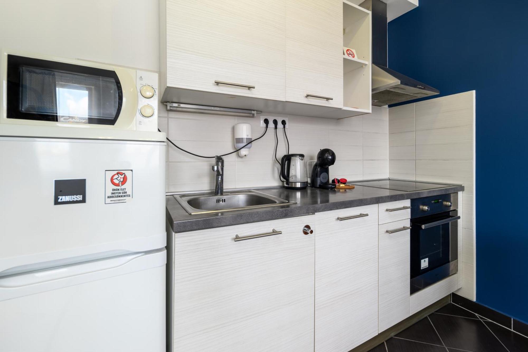 Sun Resort Residential Suite-Free Parking Garage Same Building Budapest Exterior foto